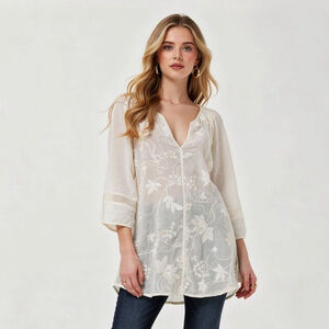 Tiny Anthropologie White Embroidered Tunic Top - Small